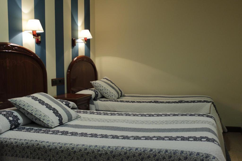 Hostal Ana Belen Мадрид Екстер'єр фото