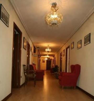 Hostal Ana Belen Мадрид Екстер'єр фото